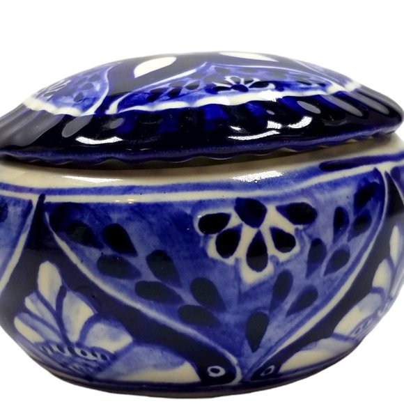 Vintage Cobalt Blue & White Porcelain Small Jewelry Trinket Box with Cover - Picture 9 of 11